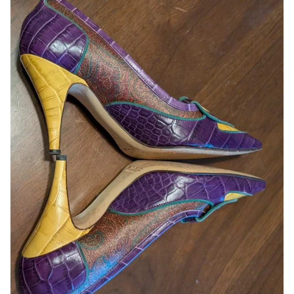Etro Purple Leather‎ Logo Embossed Pointed Toe Pumps Heels Size 37 EUC